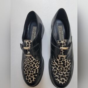 Brighton Vintage Black and Leopard Print Women's Buckle Loafers Size 8.5